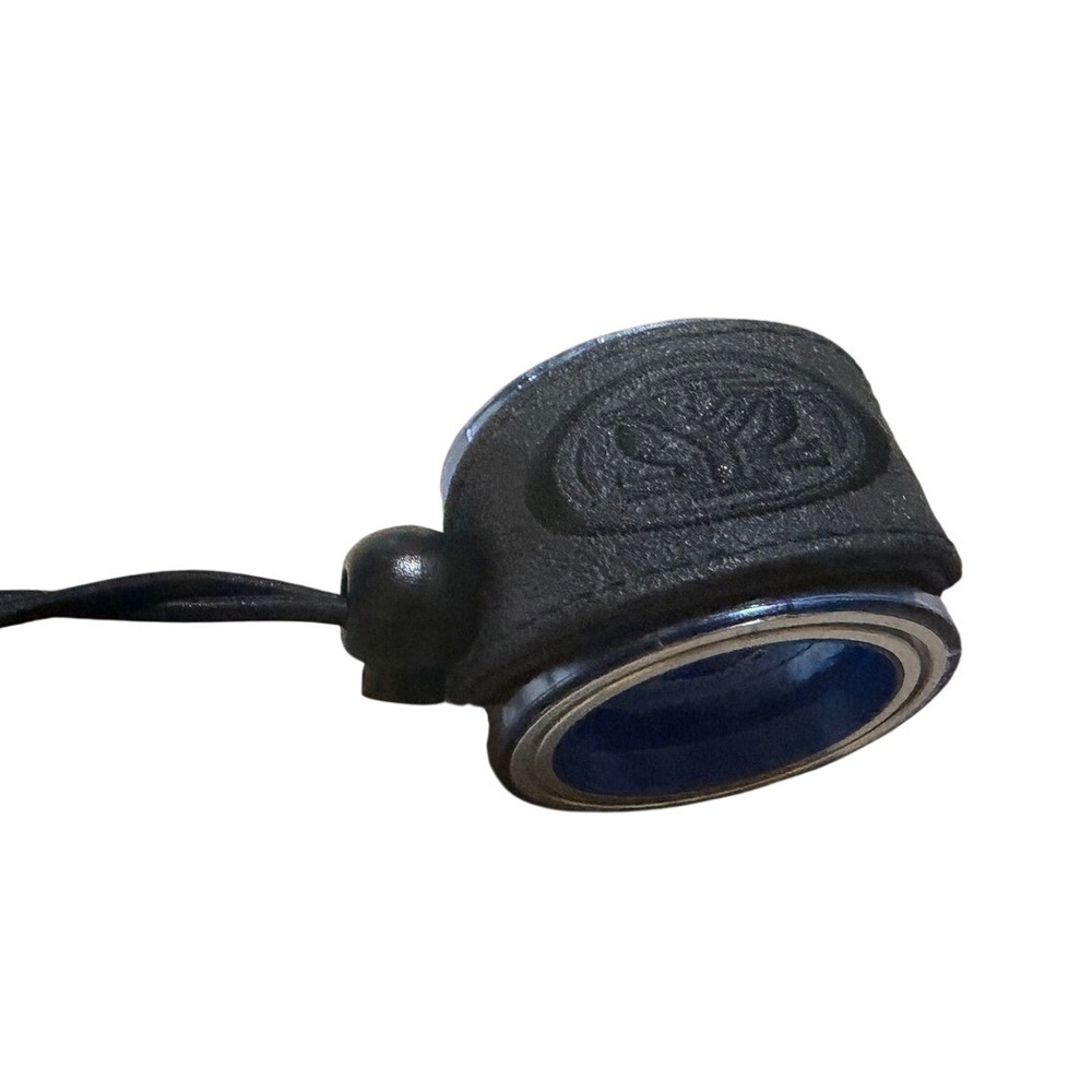 Yomega Ooch Yo Unresponsive Yo-Yo Blue Silver with Clip & Carry Holster Set - Picture 7 of 7